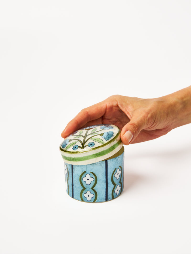 SAMIRA SHORT BOX BLUE FLOWER - Jones & Co