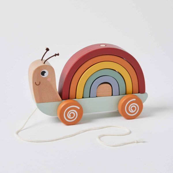 Pull along snail