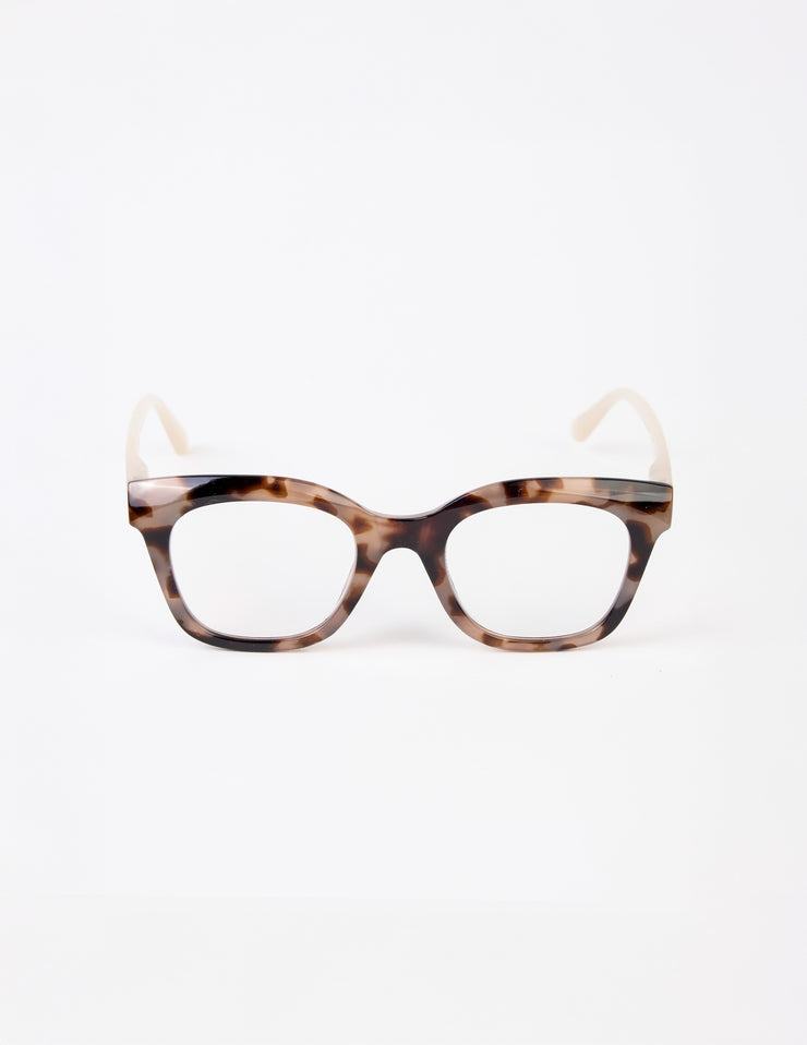 Readers - Cleo Caramel