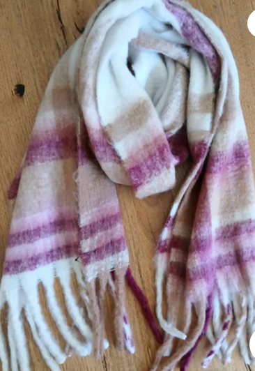 Blanket Scarvees