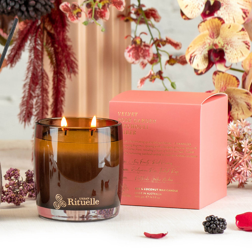 Urban Rituelle - Candle - Velvet rose garden, patchouli, amber